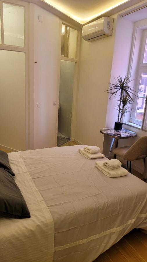 Tiny Studio Rosa - Bairro Alto Lissabon Buitenkant foto